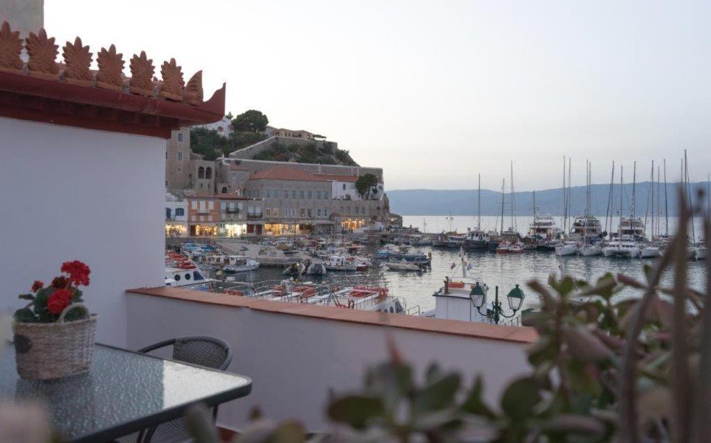 In Hydra Appartement Buitenkant foto